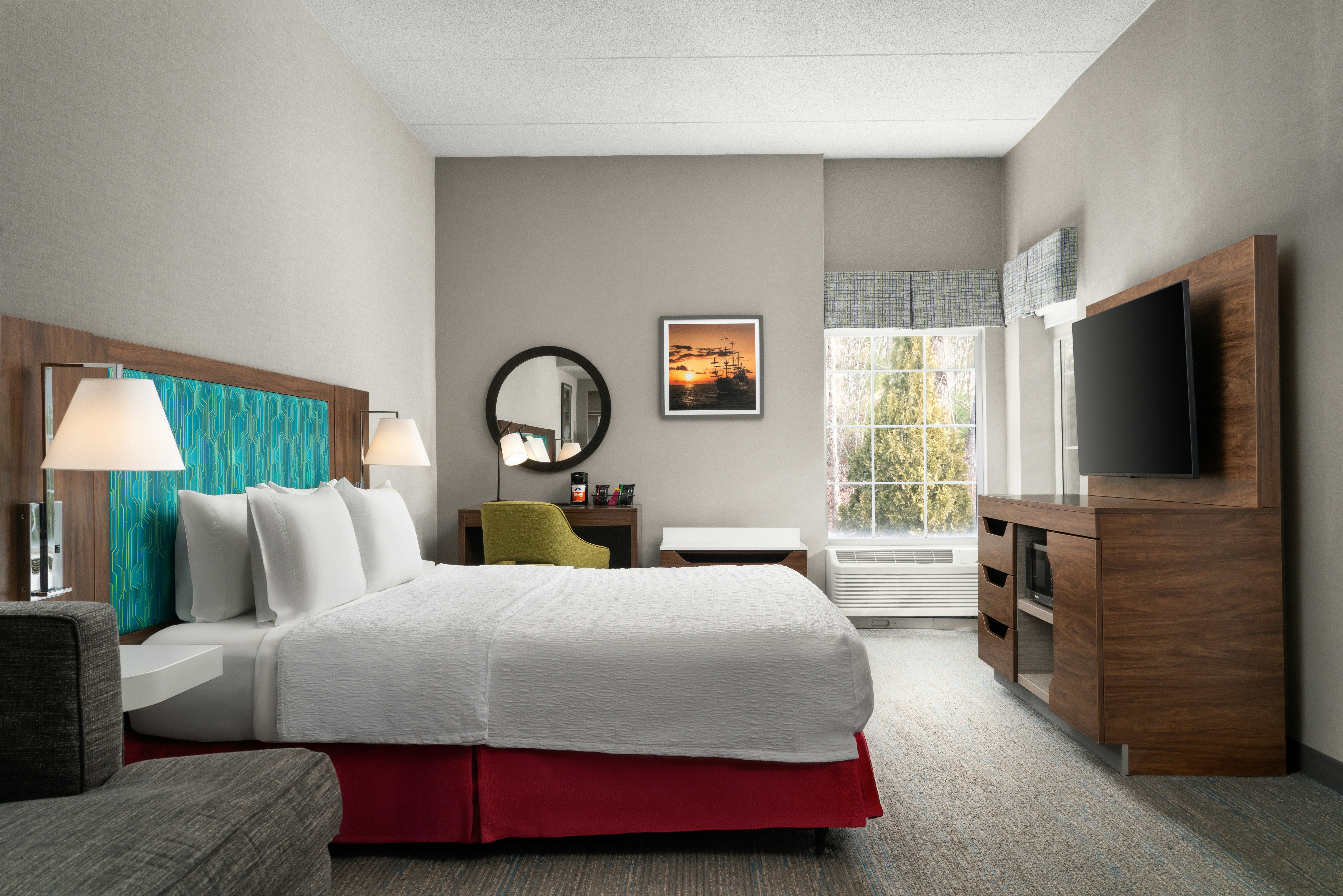 غرفة بسرير كينج لذوي الإعاقة، Hampton Inn Sturbridge 2/4