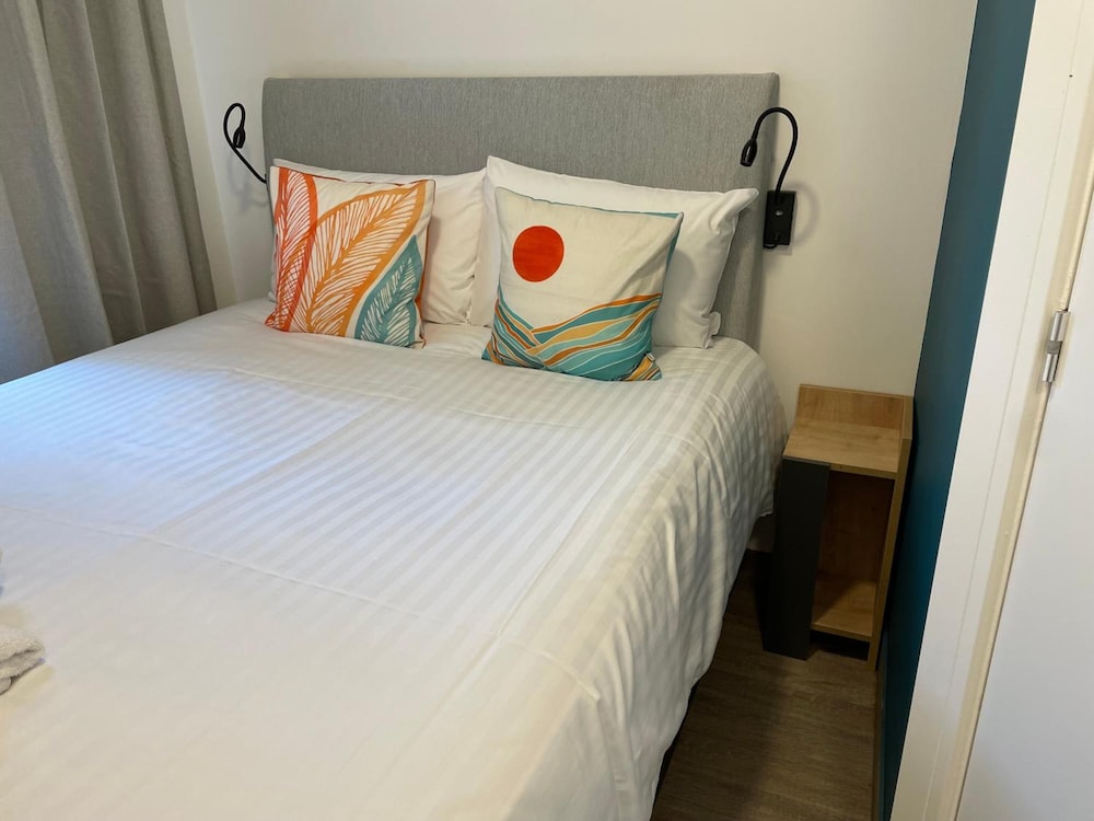 Smart Camden Inn Hostel - Adults Only 12/55