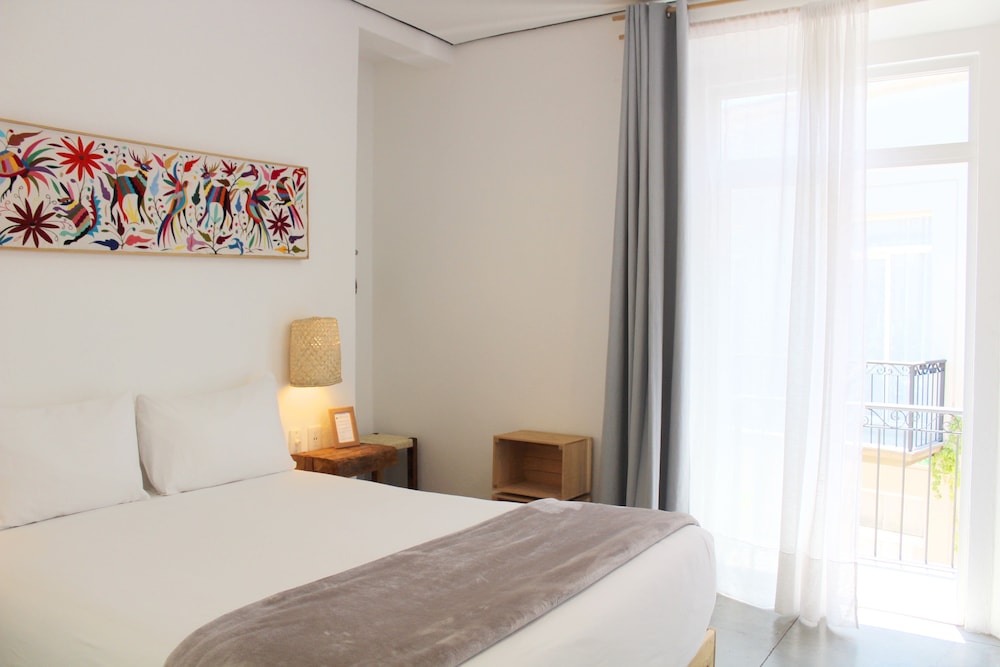 Signature, King Bed