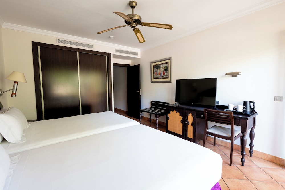 SUPERIOR, DOUBLE BED