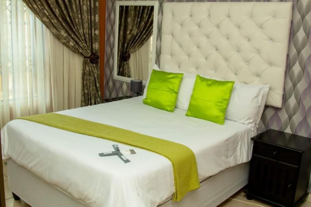 Vakhusi Bed and Breakfast 13/47
