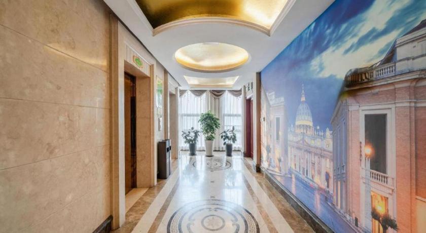Vienna International Hotel (Shanghai Hongqiao National Exhibition and Convention Center Caobao Road) 29/47