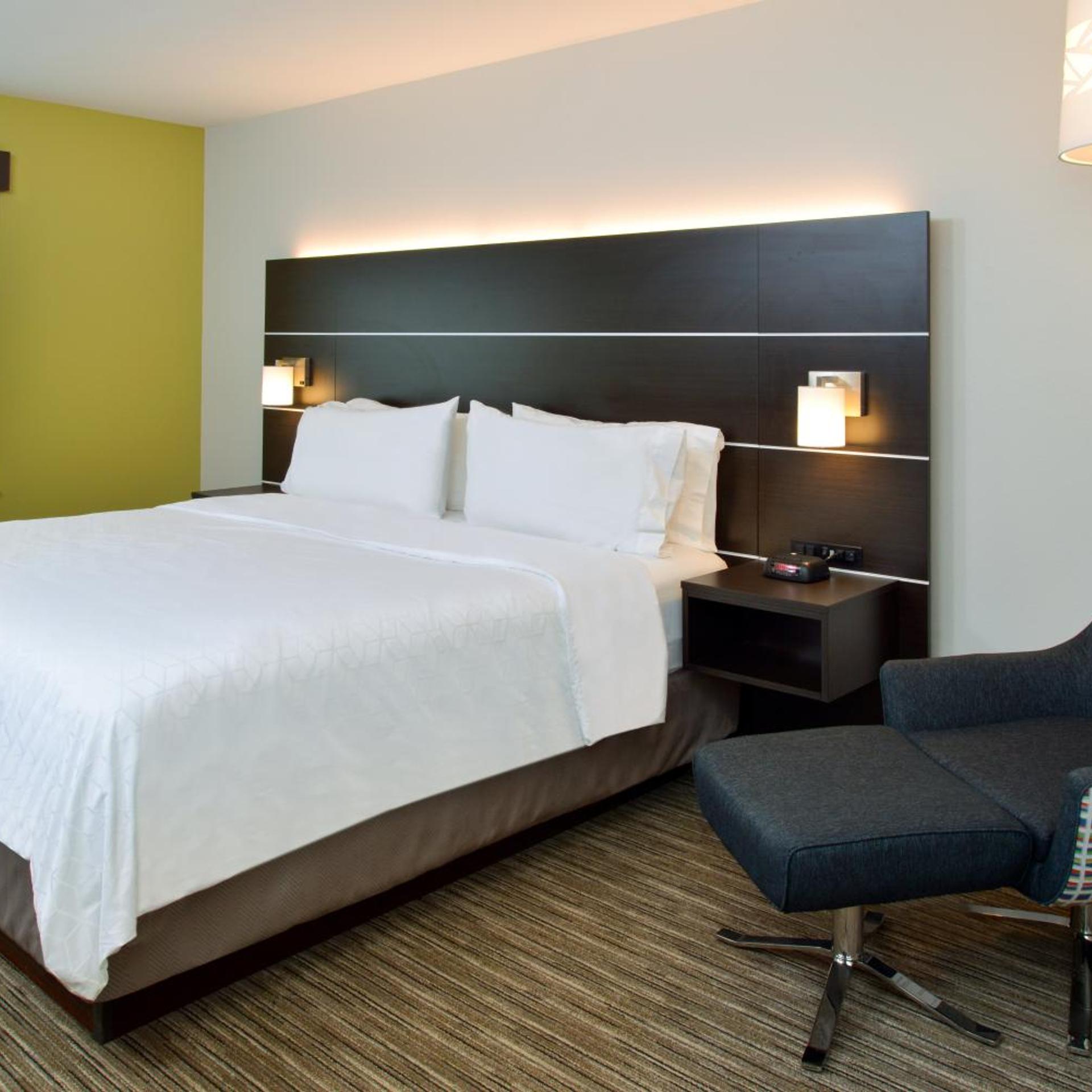 جناح استوديو بسرير كينج لذوي الإعاقة، Holiday Inn Express Hotel And Suites Pueblo North 2/2