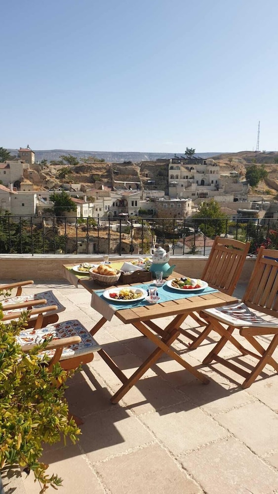Sinasos Palace Cave Hotel 41/48