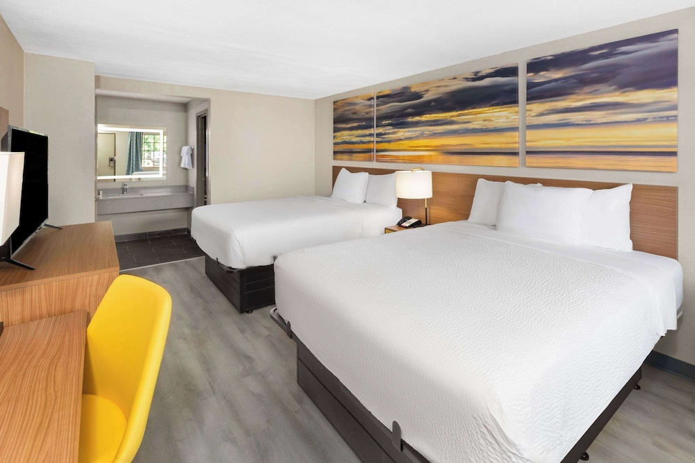 Room, 2 Queen Beds