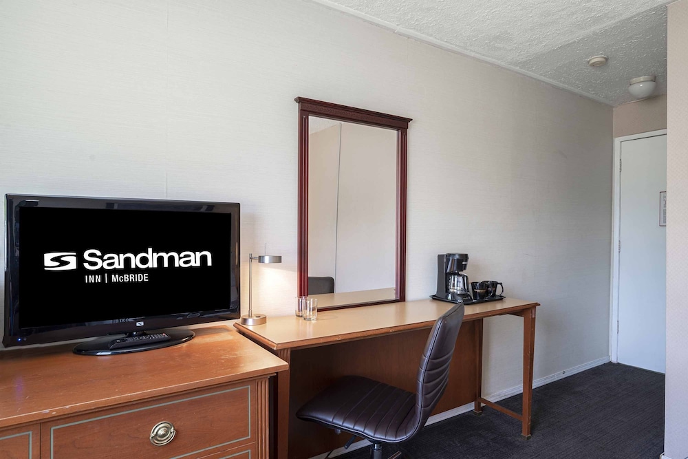 Sandman Inn McBride 31/34