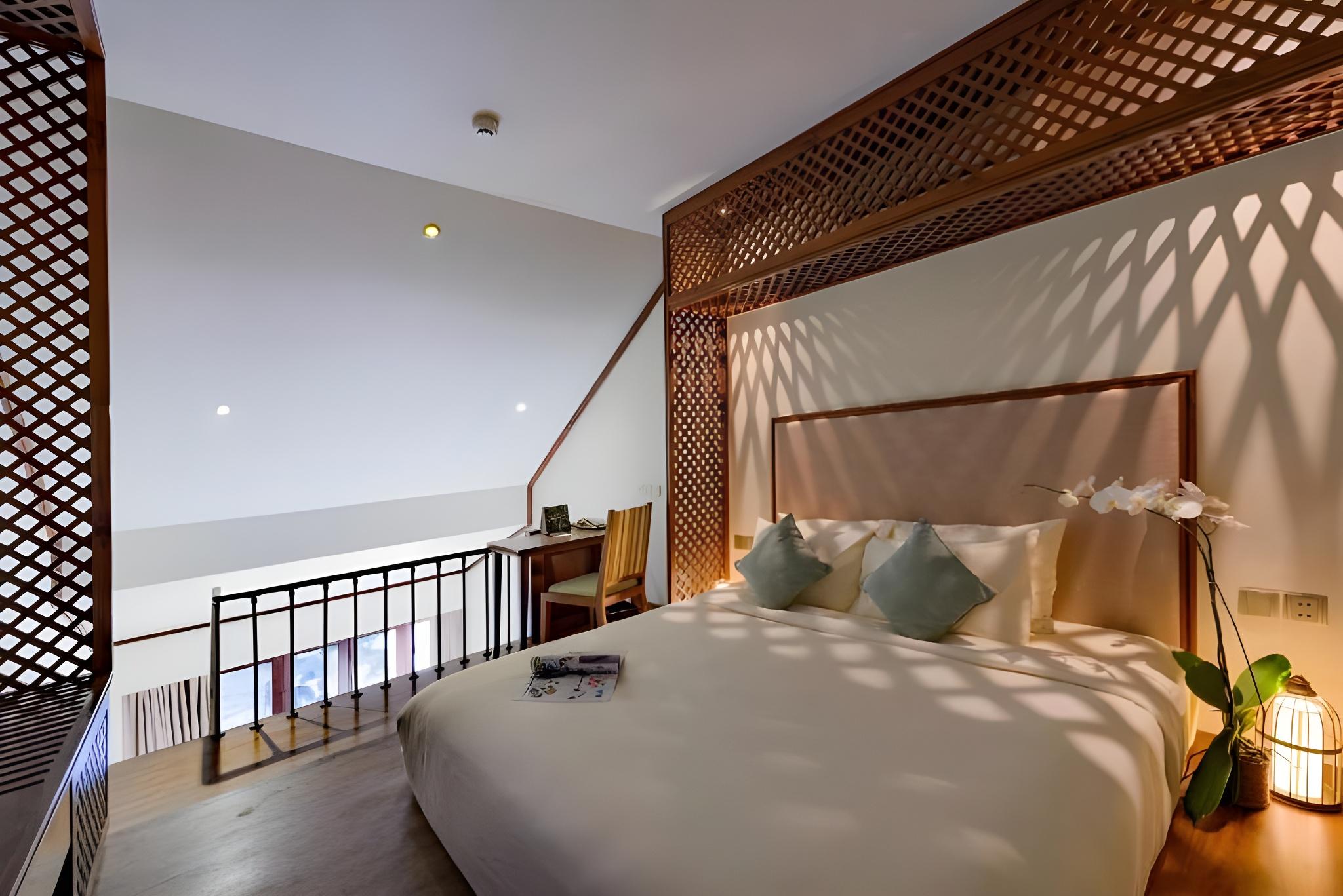 Loft, Deluxe