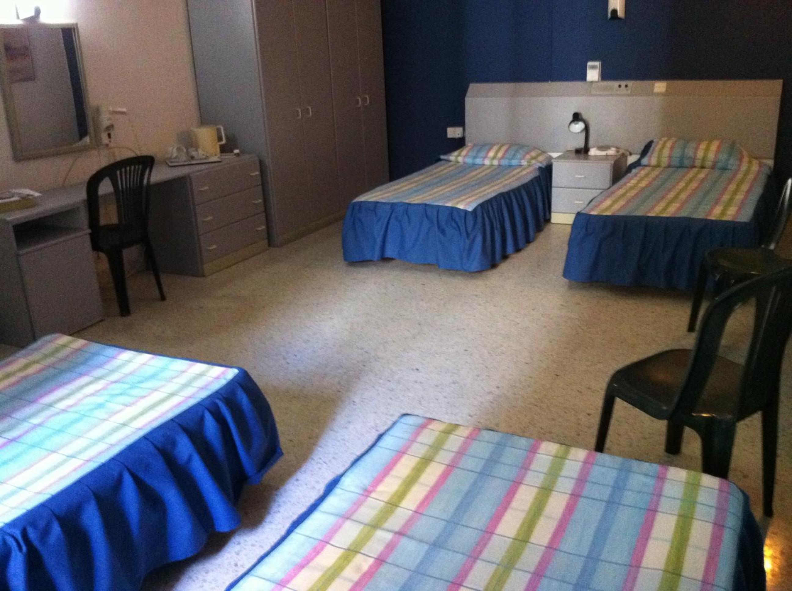 غرفة رباعية، Roma Hotel 2/5