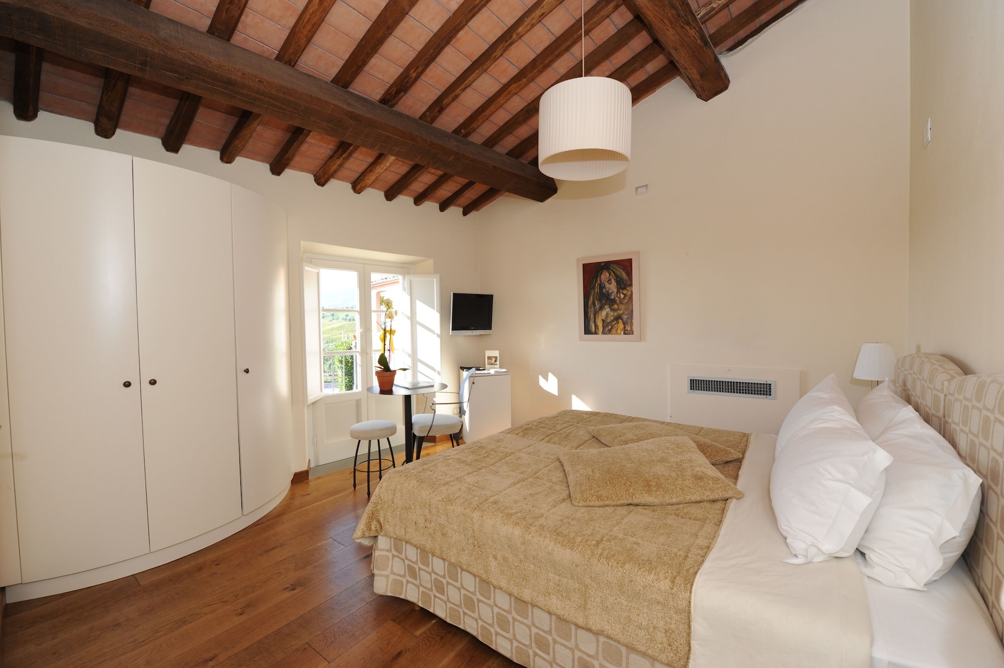 SUPERIOR, DOUBLE BED, VINEYARD VIEW