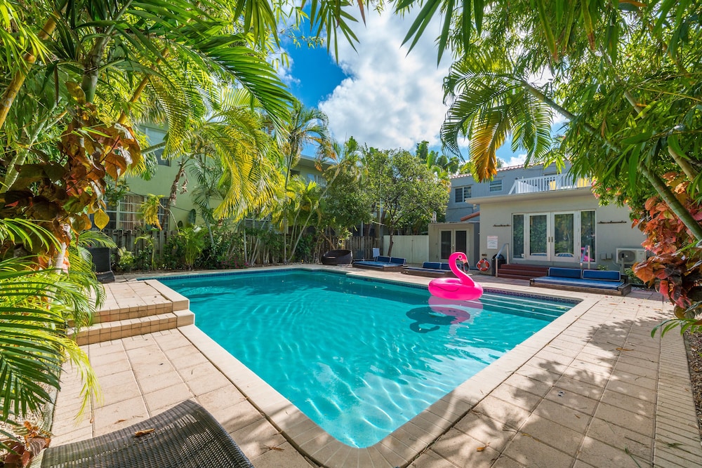 Le'toile By Royal Stays image