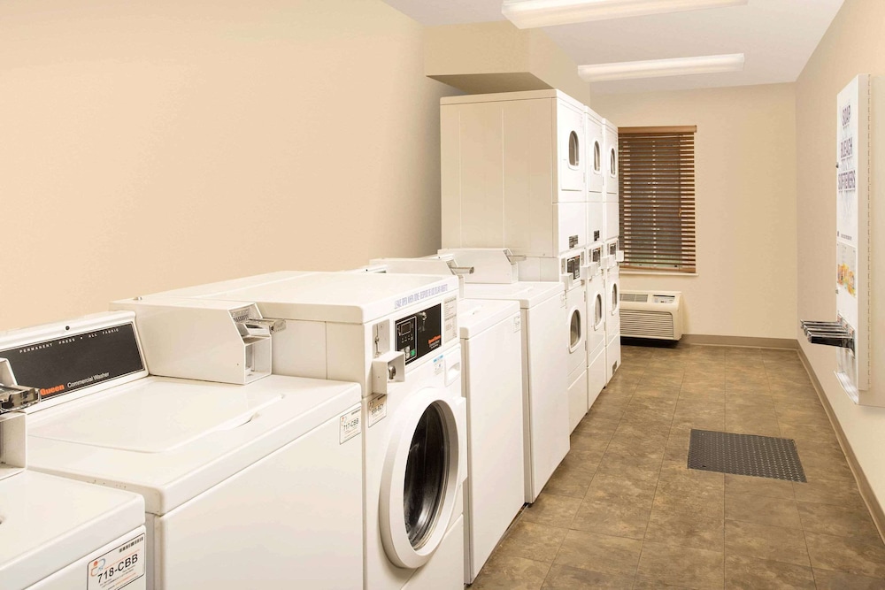 WoodSpring Suites Greenville Central I-85 14/31
