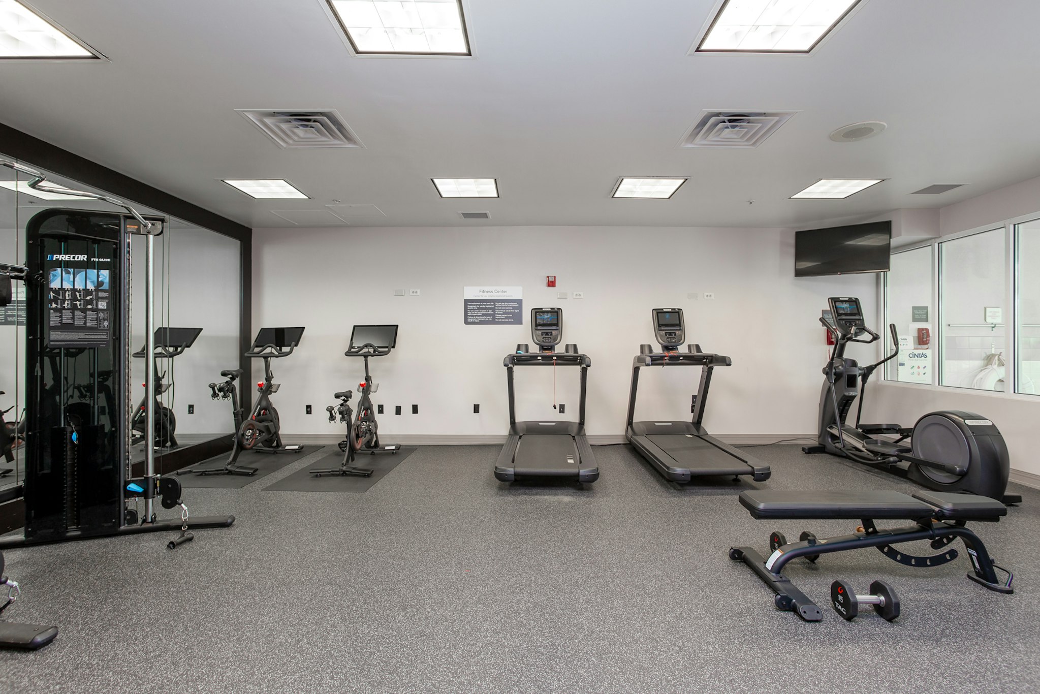 Hilton Garden Inn Milwaukee Northwest Conference Center 14/43