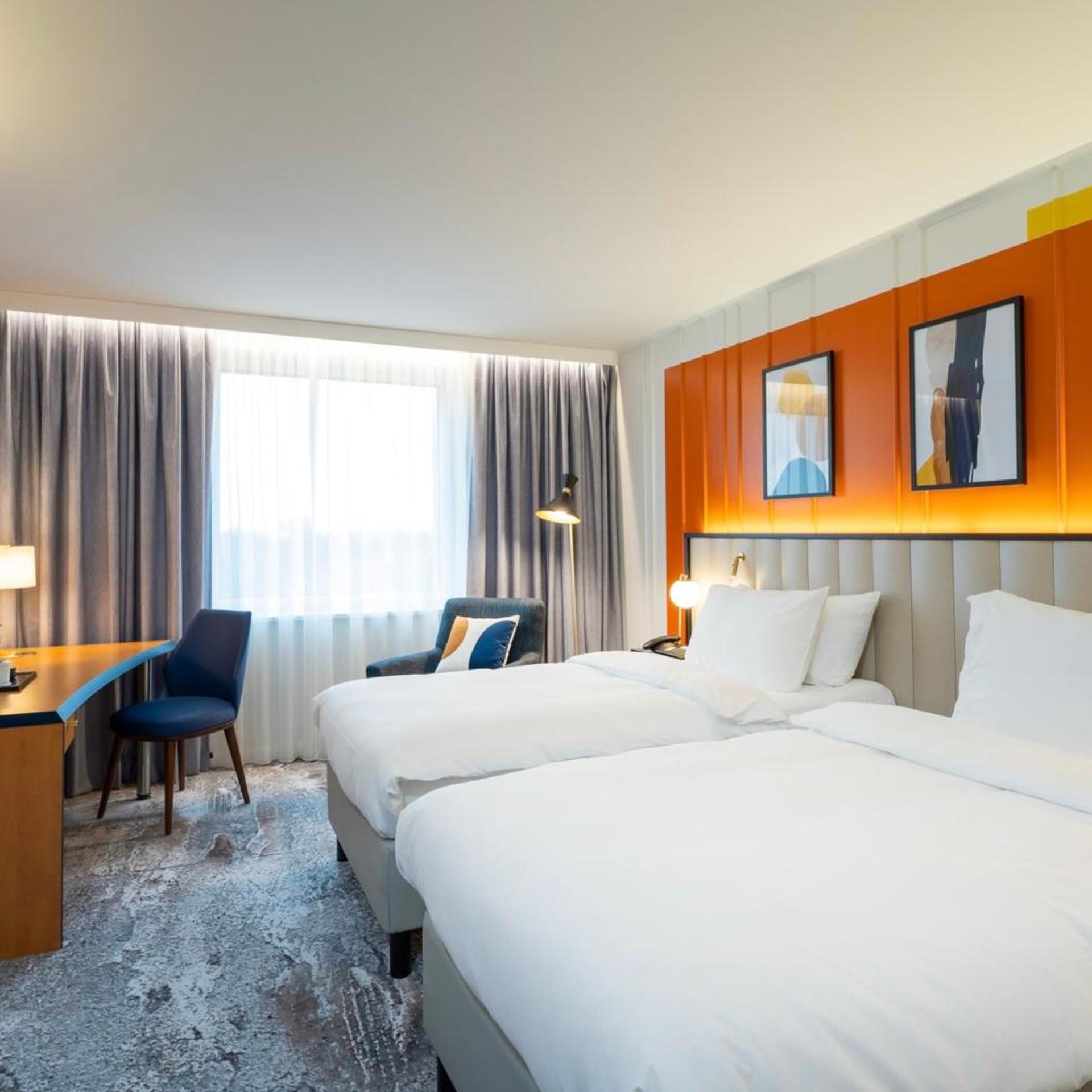Standard, Single Bed, City View