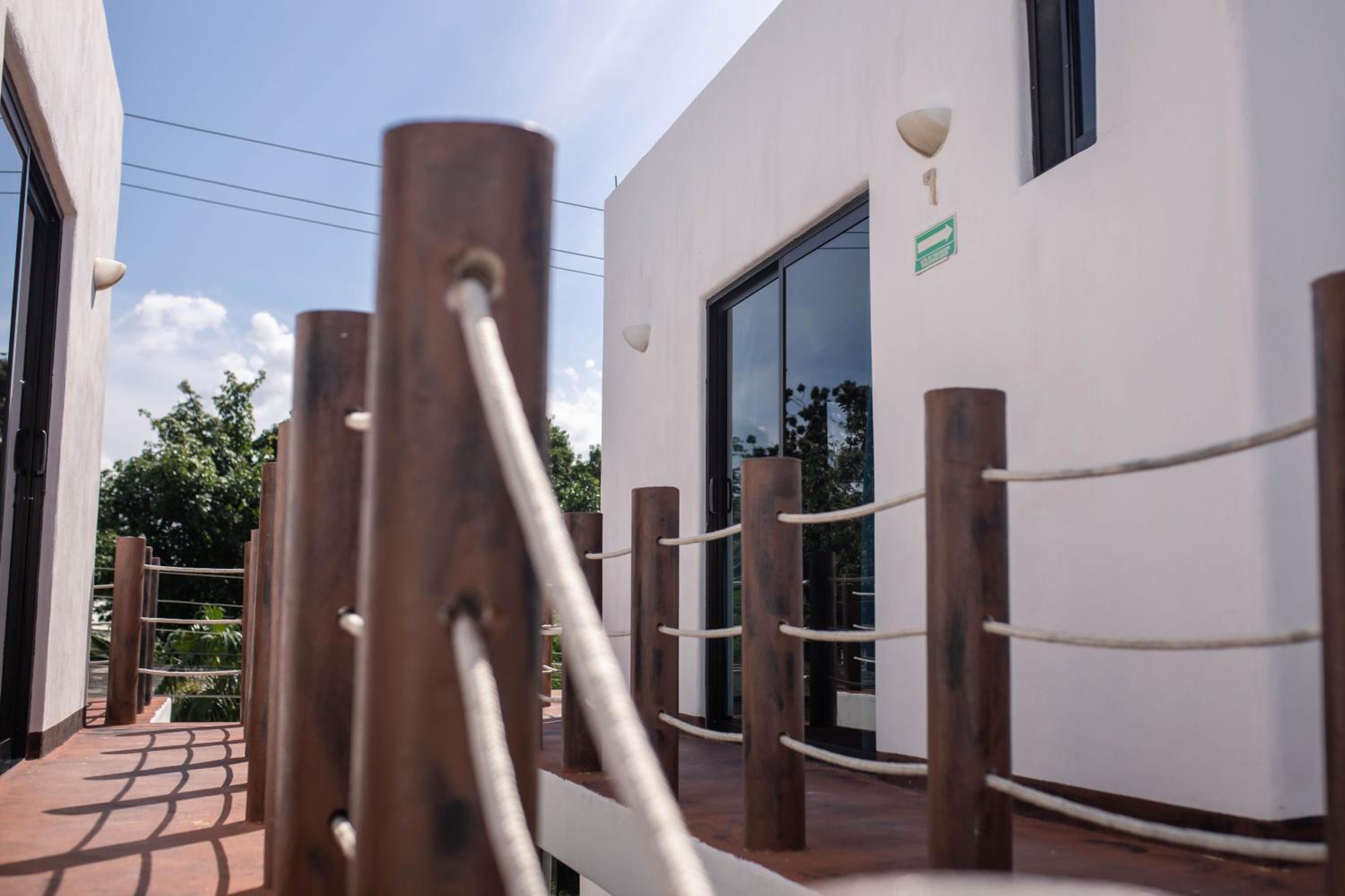 Hotel Ade Bacalar 8/56