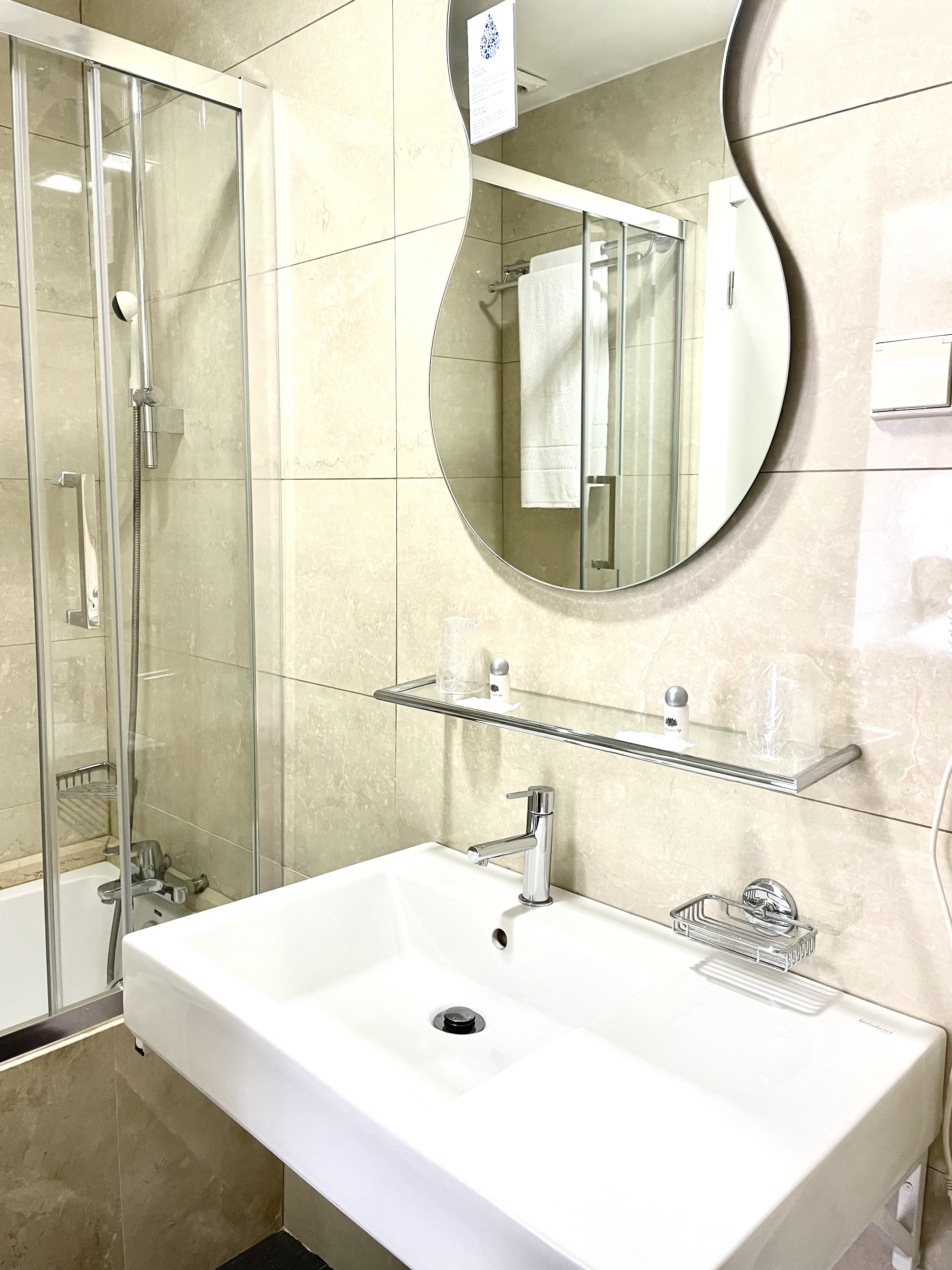 غرفة سوبيريور بسرير مزدوج بإطلالة على المدينة، Universal Hotel 5/6
