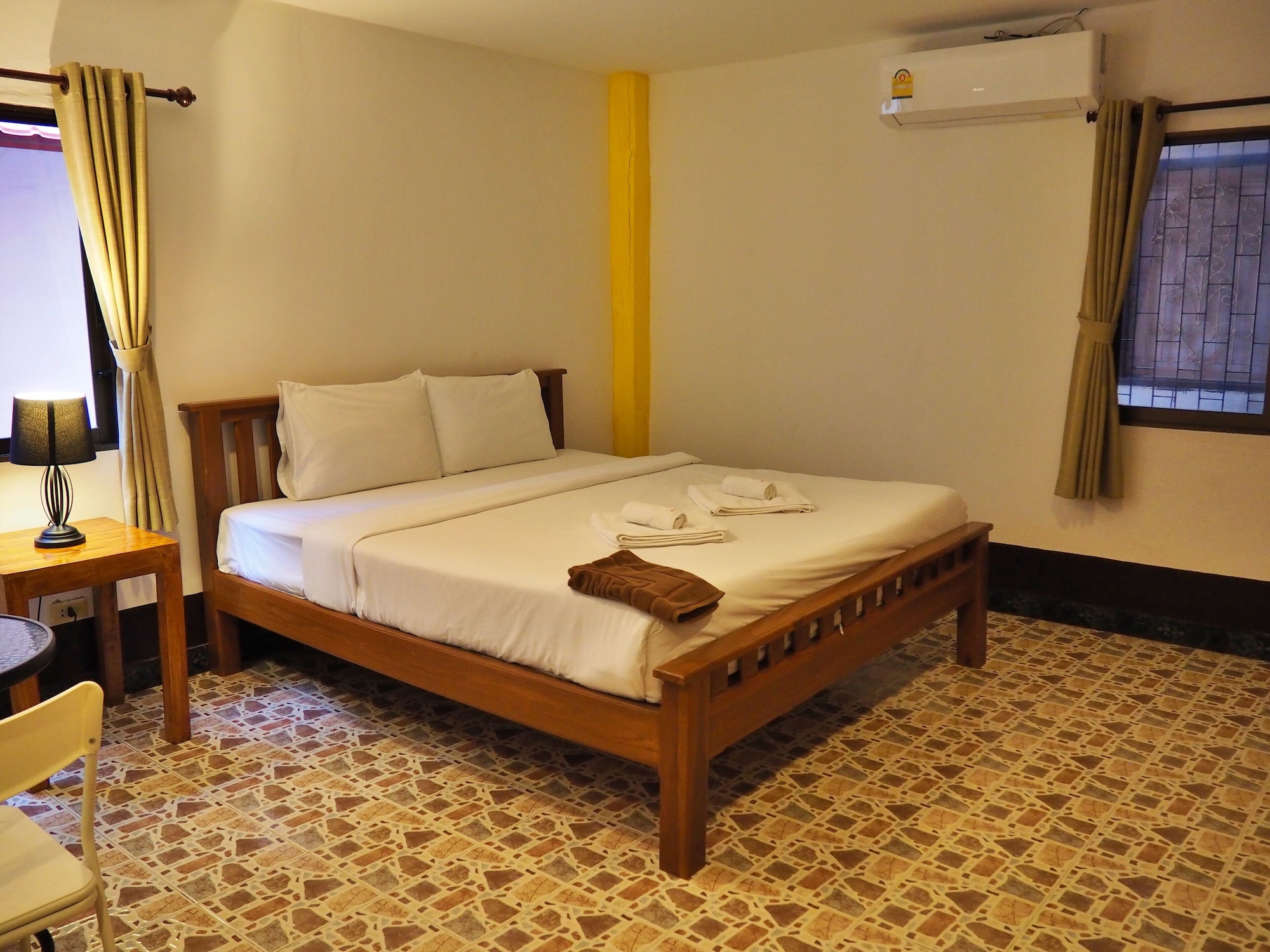 STANDARD, DOUBLE BED