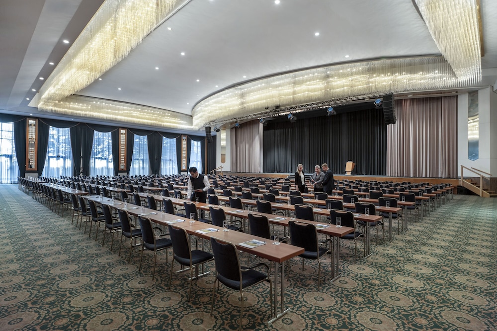 MARITIM HOTEL MAGDEBURG 64/73