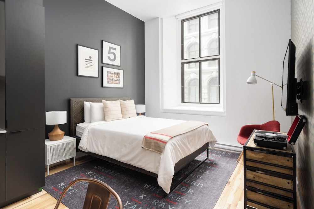 The Alexander Hotel - Old Montreal 15/50