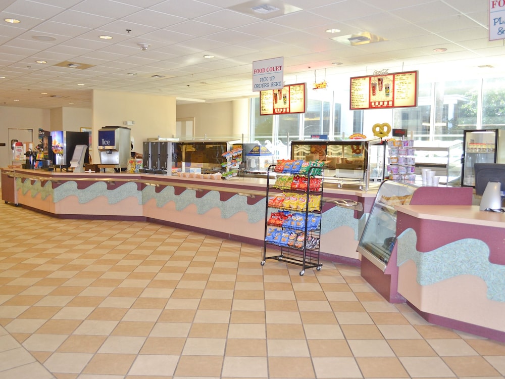 Boardwalk Beach Resort Hotel 15/65