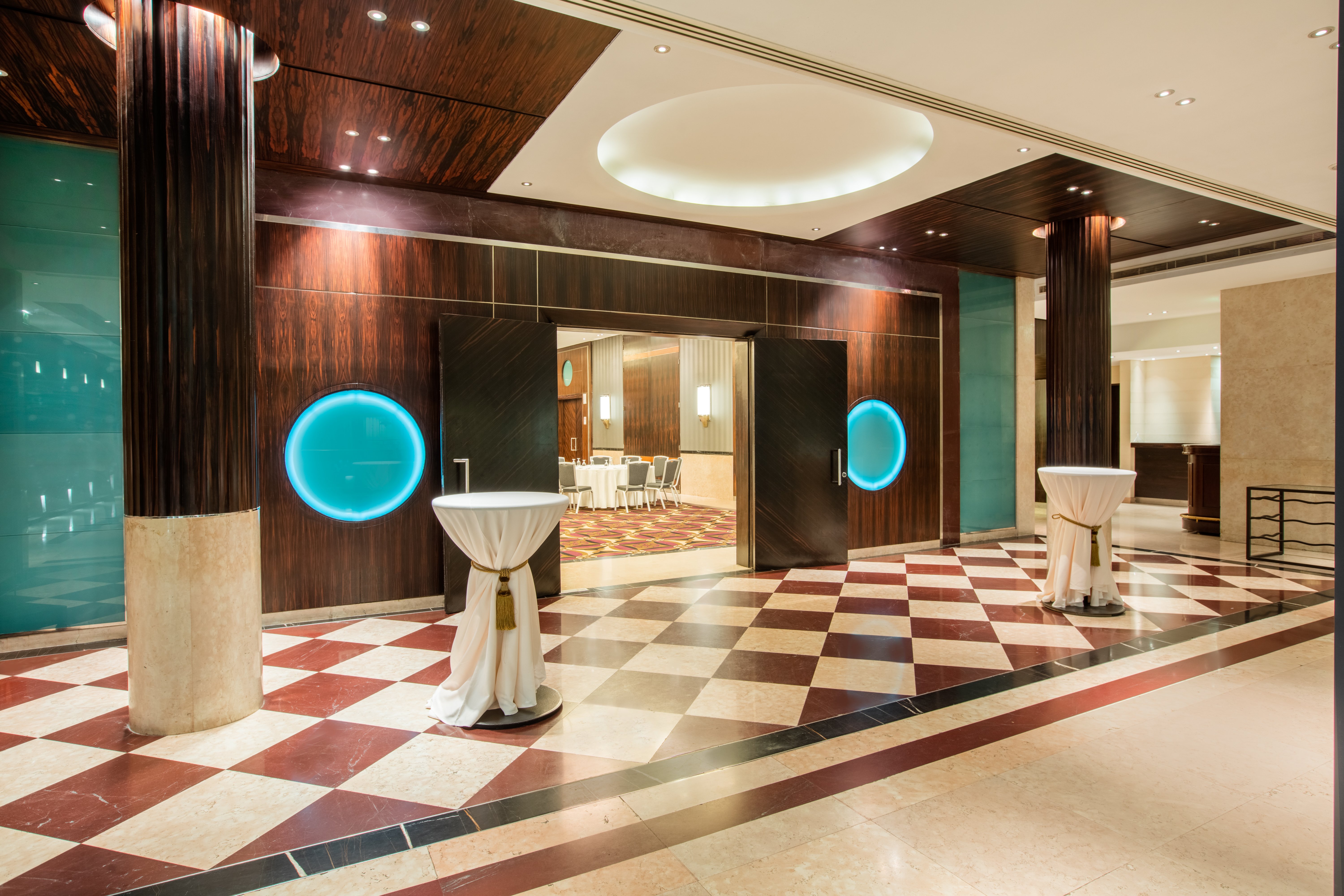 Crowne Plaza Hotel Beirut 8/50