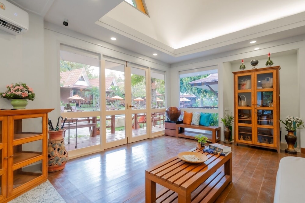 Baan Duangkaew 33/50