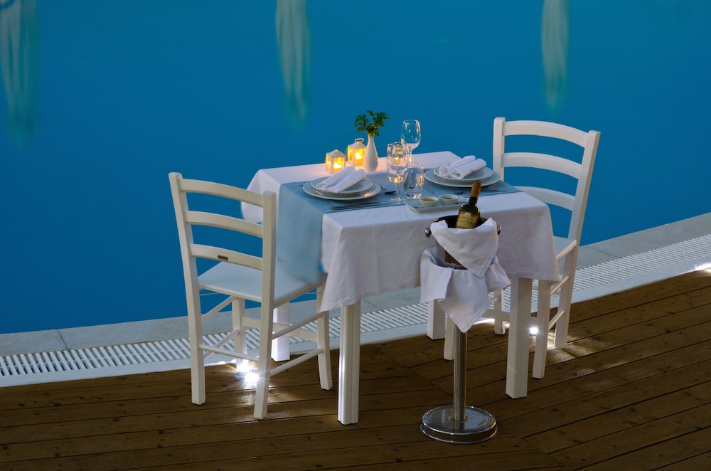 ASPALATHRAS WHITE HOTEL 30/50