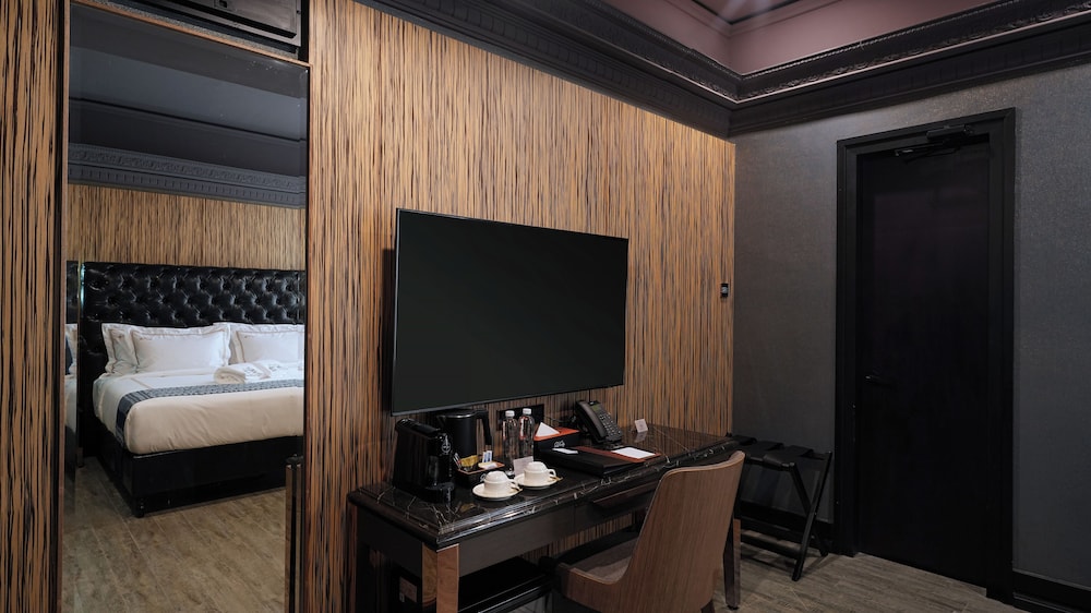 1969 D Kelly Hotel 37/50