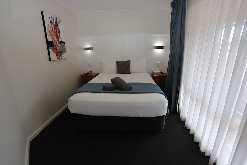 2 BEDROOMS, FAMILY SUITE
