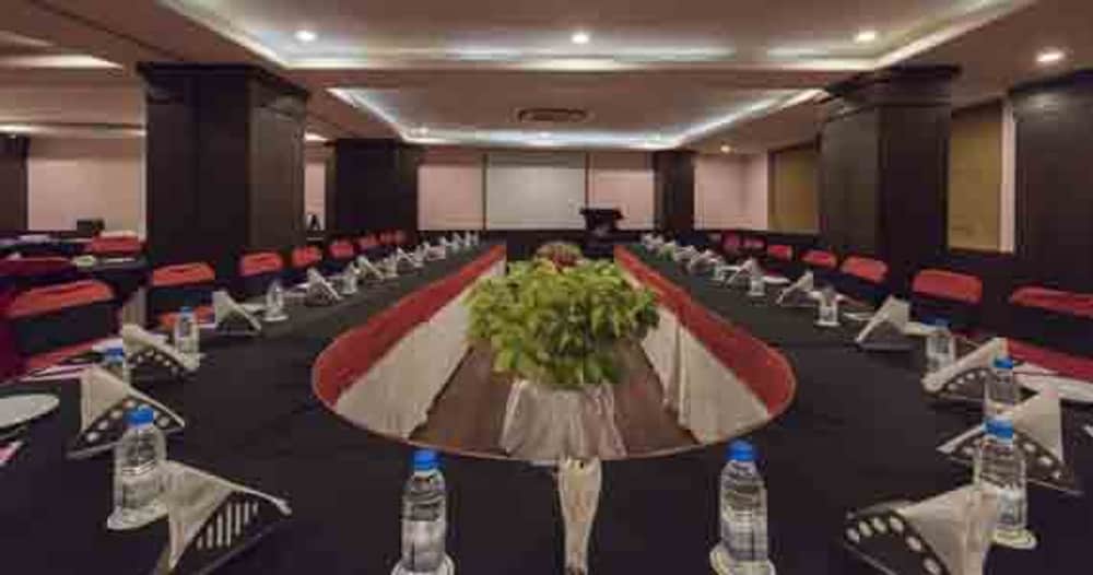 HOTEL EAST PARK 28/31