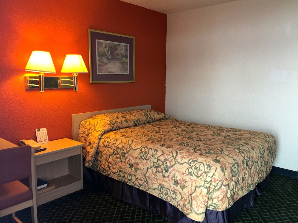 Americas Best Inns Moline 7/23
