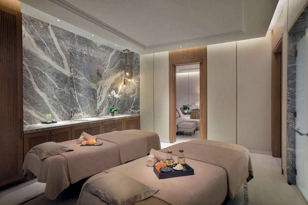 The Ritz-Carlton, Amman 24/50
