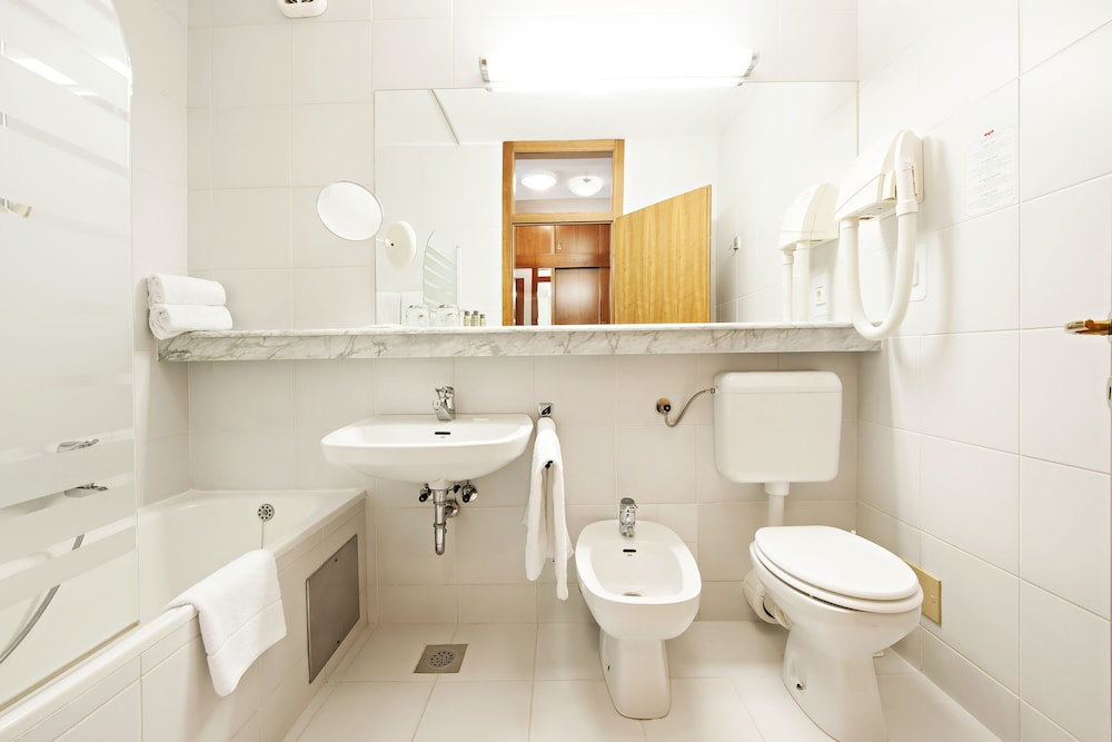 Radin Hotel 43/43