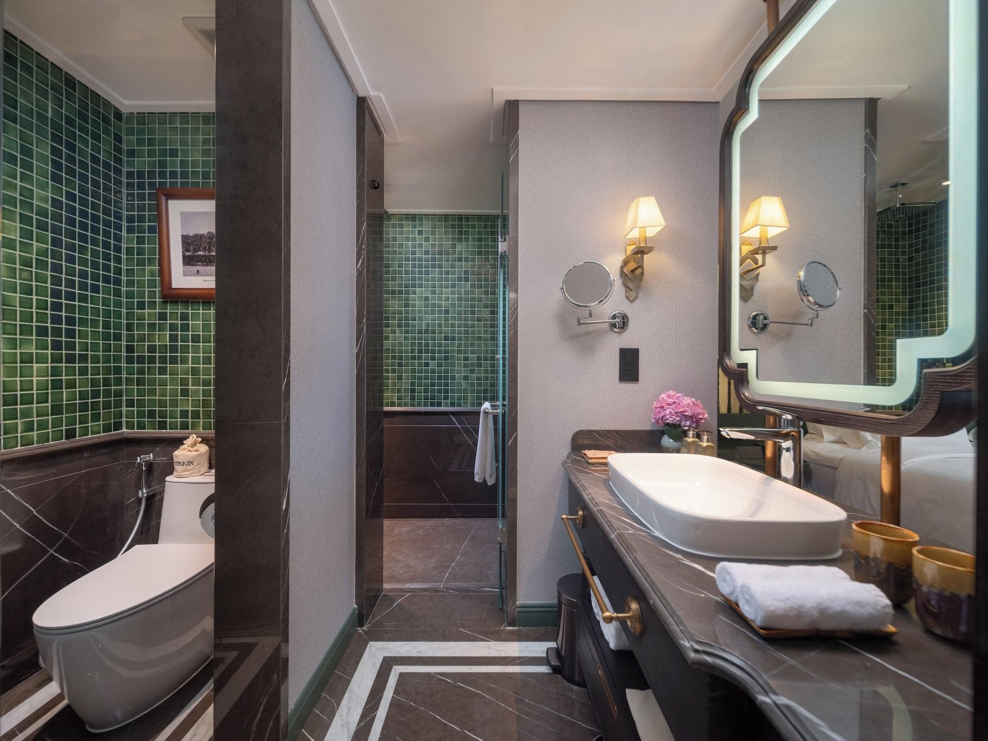 Tonkin Luxury Boutique Hotel & Spa 90/90
