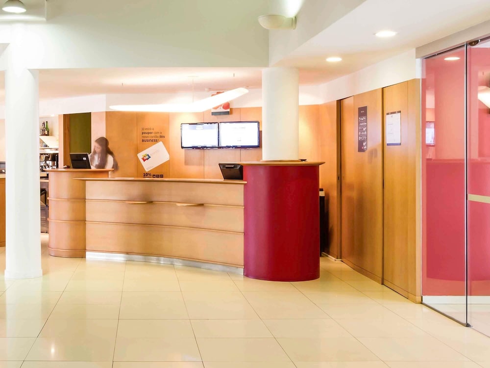 Ibis Setubal 8/48