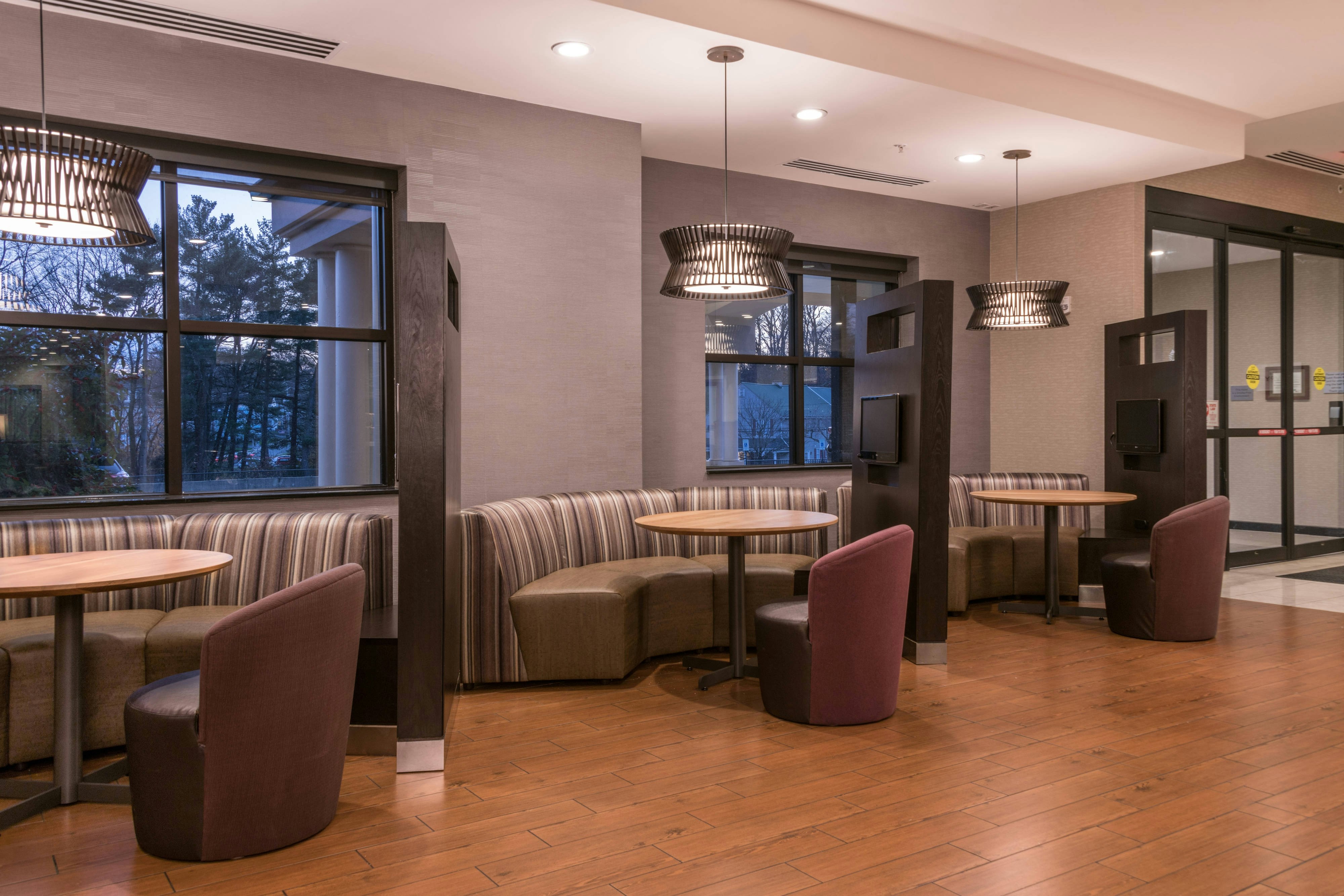 Courtyard by Marriott Newark University of Delaware 23/50