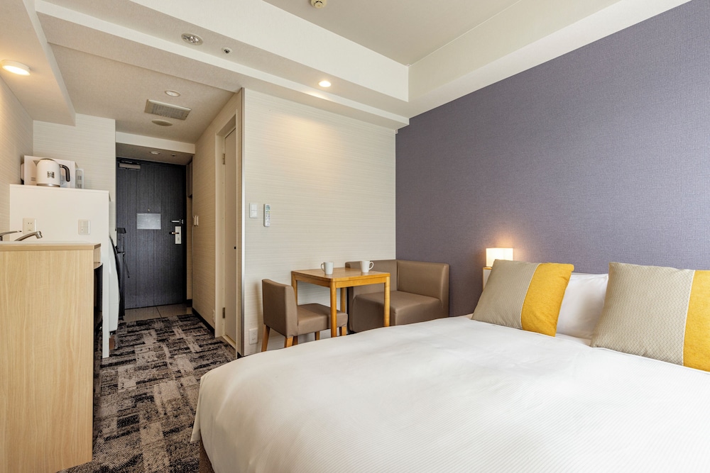 RESIDENTIAL, SINGLE, DOUBLE BED, LAUNDRY, KITCHENETTE