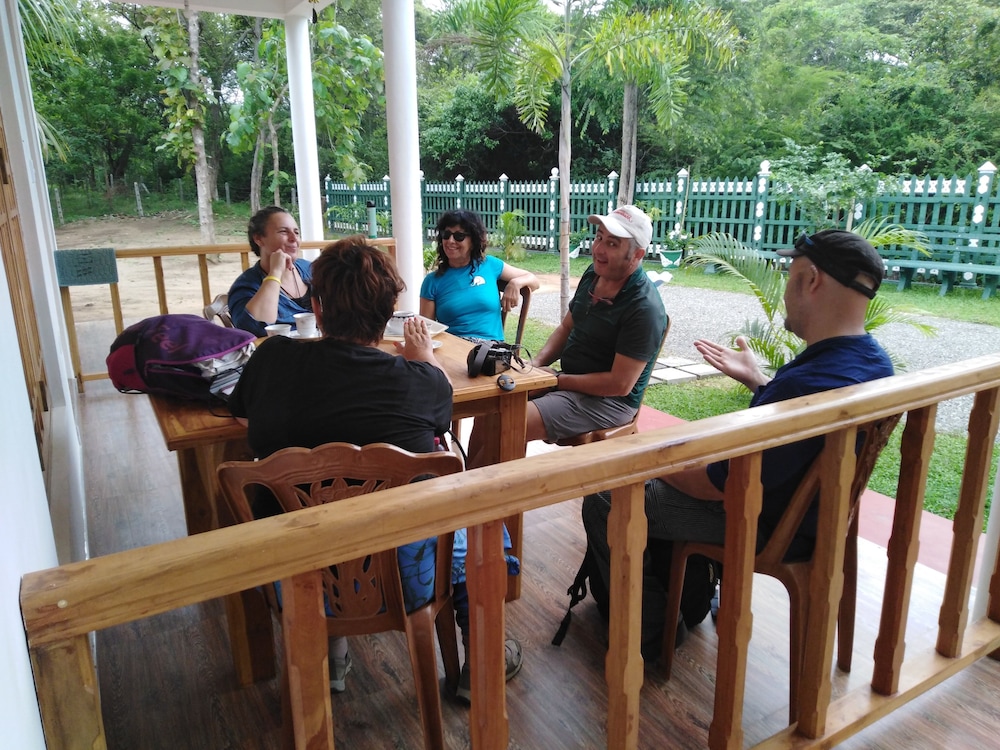 Jungle View Guest 10/23