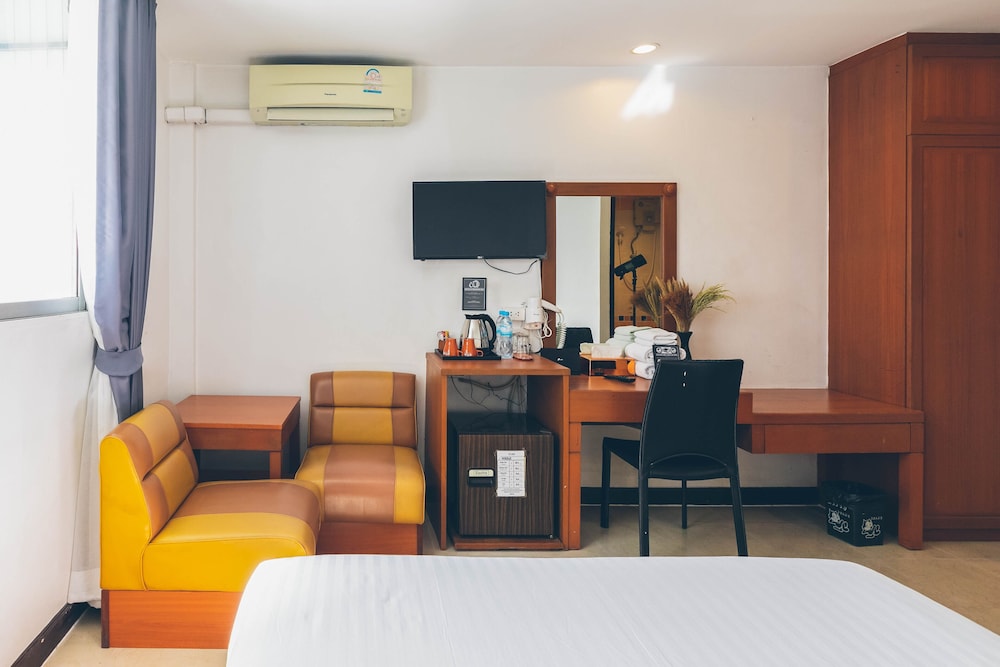 Atlas Bangkok Hotel 55/62