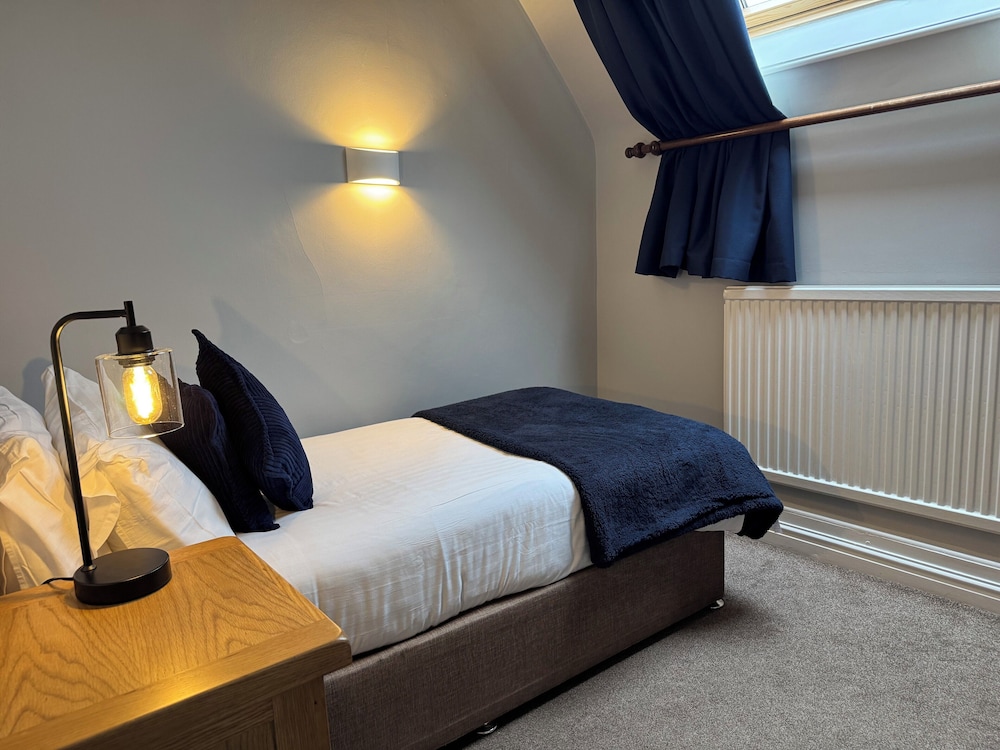 ECONOMY, SINGLE, SINGLE BED