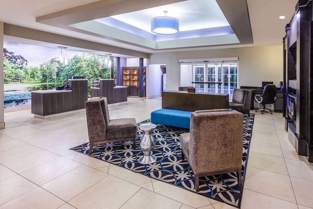 La Quinta Inn And Suites By Wyndham Lumberton 38/59