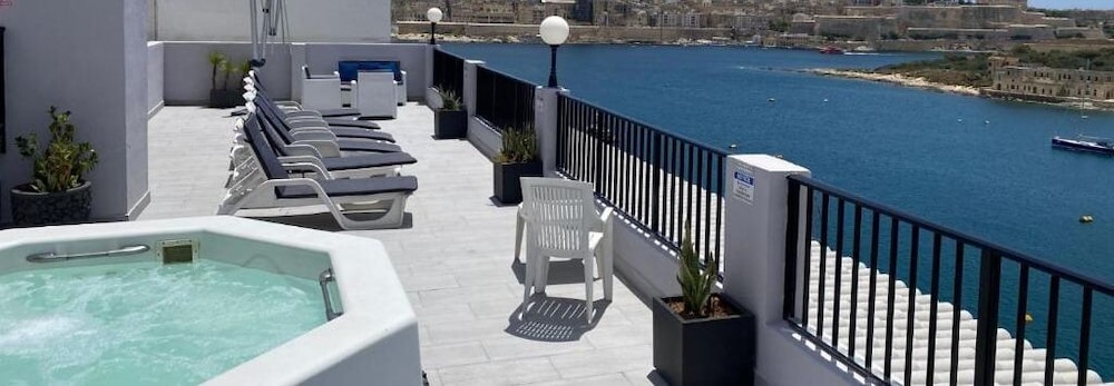 SLIEMA MARINA HOTEL 41/70