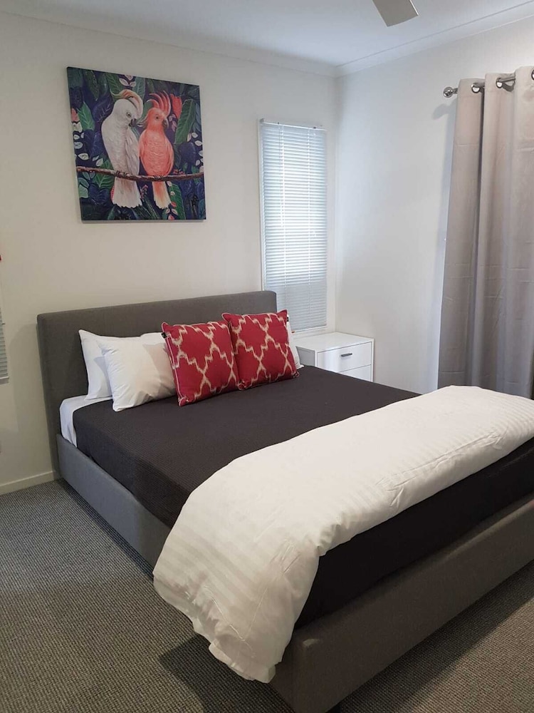 1 Bedroom, Town House, Queen Bed