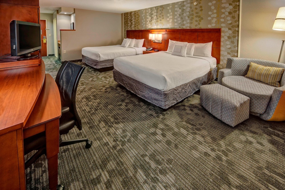 Courtyard by Marriott Alexandria 12/41