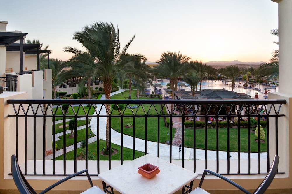 Jaz Lamaya Resort 65/74