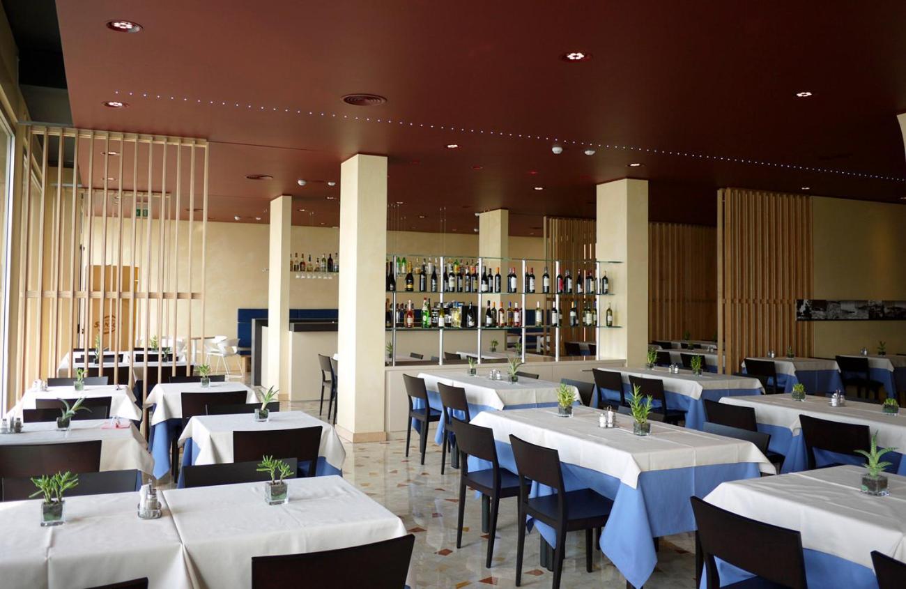 Hotel Ancora 35/50