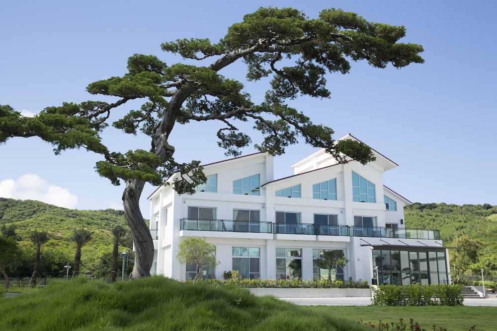 Ye Lin Resort 1/27