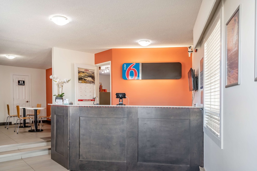 Motel6-Fort Nelson, BC 3/50