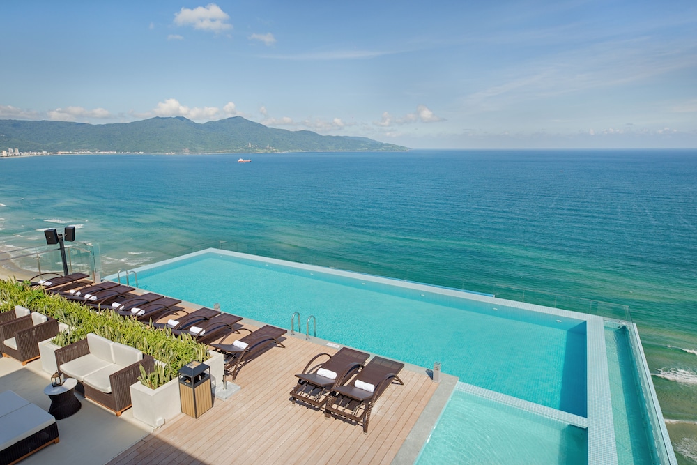 TMS Hotel Da Nang Beach 43/68