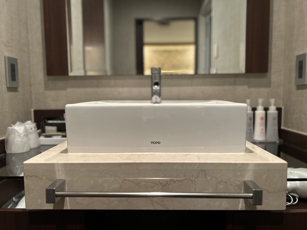 HOTEL LiVEMAX Umeda Central 50/50