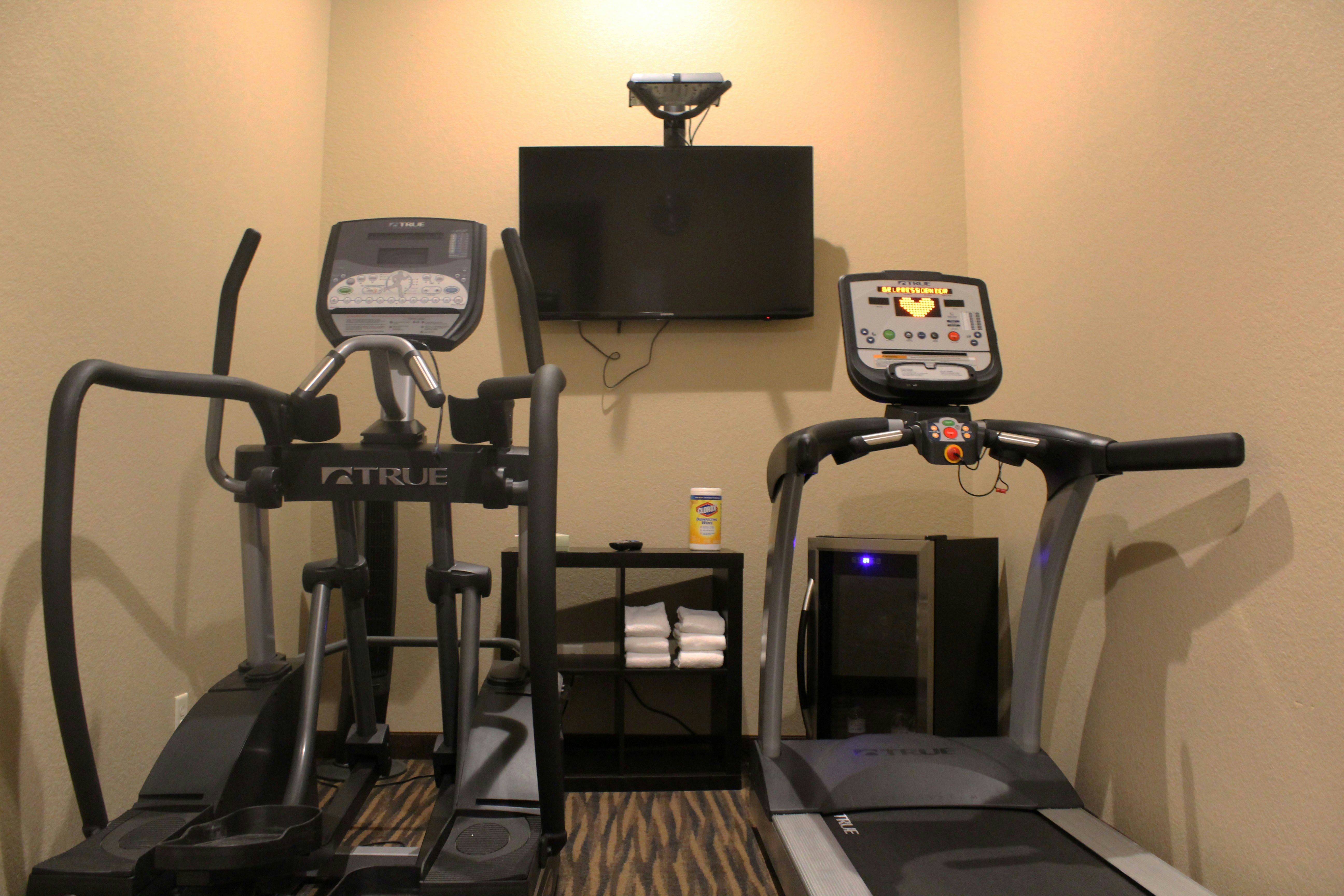 Boulders Inn Amp Suites Oak Ridge 32/50